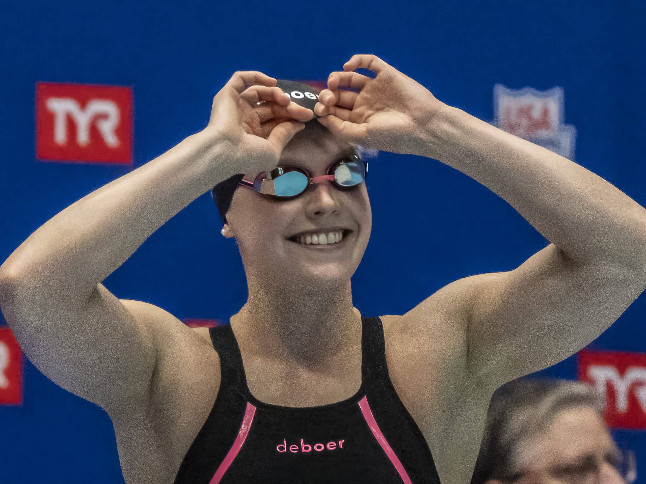 Xin Wins 10K at World Championships Anderson Twichell Qualify for